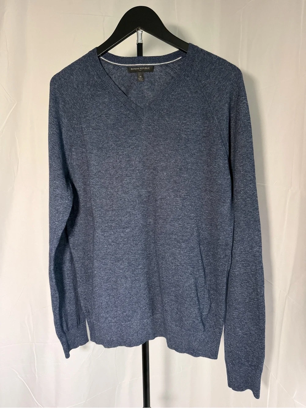 Banana Republic Men's V-Neck Sweater in Slate Blue